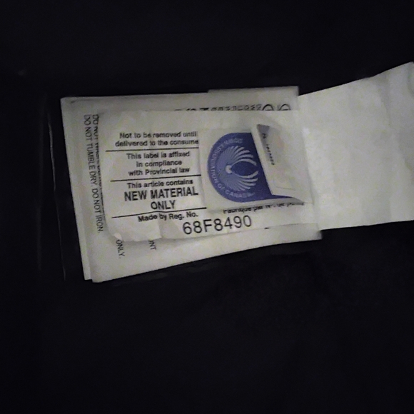 Canada Goose Women's Burgundy Jacket - Picture 8 of 12